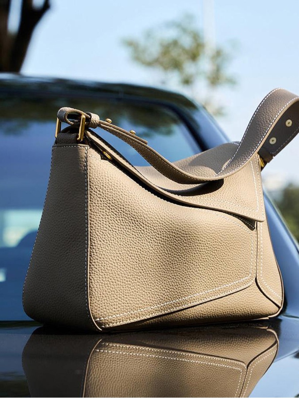 Taupe Leather Top-Handle Women's Bag - Picture 4 of 9